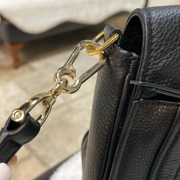 Marc Jacobs Empire City Messenger Leather Crossbody Bag - Picture 10 of 12